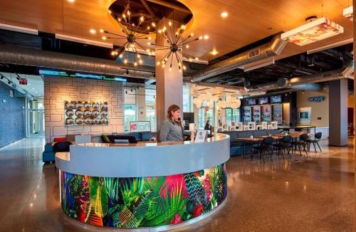 North Olmsted Hotel | Aloft by Marriott Cleveland Airport