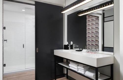 Irving Hotel | Aloft by Marriott DFW Airport North