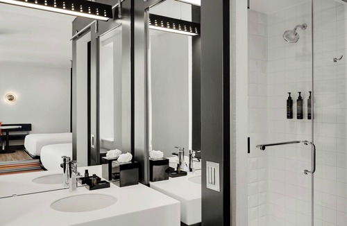 Mile Square Hotel | Aloft by Marriott Indianapolis Downtown