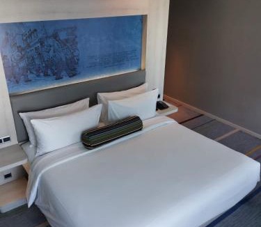 Kebon Sirih Hotel | Aloft by Marriott Jakarta Wahid Hasyim