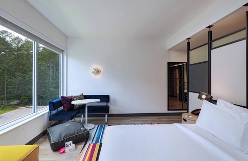Ferndale Hotel | Aloft by Marriott Little Rock West