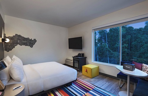Ferndale Hotel | Aloft by Marriott Little Rock West