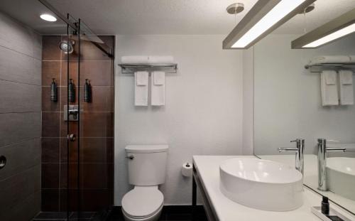 Ludlam Hotel | Aloft by Marriott Miami Dadeland