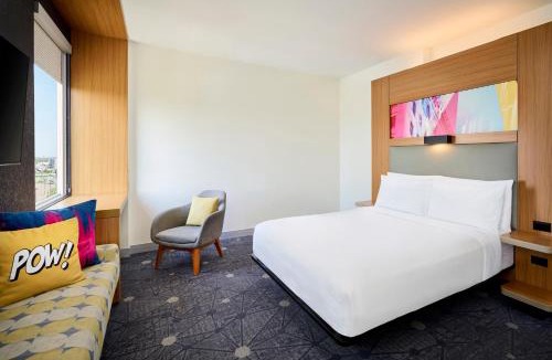 Dorval Hotel | Aloft by Marriott Montreal Airport