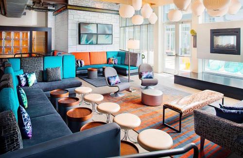 Primos Secane Hotel | Aloft by Marriott Philadelphia Airport