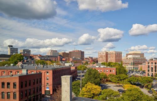 Portland Hotel | Aloft by Marriott Portland Downtown Waterfront ME