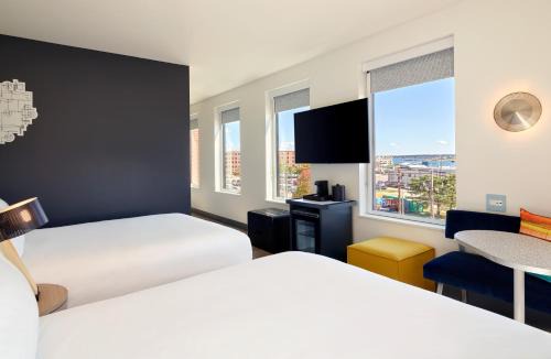 Portland Hotel | Aloft by Marriott Portland Downtown Waterfront ME