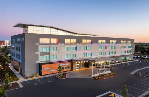 North Natomas Hotel | Aloft by Marriott Sacramento Airport Natomas