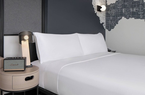 Conroe Hotel | Aloft by Marriott Shenandoah Woodlands Area