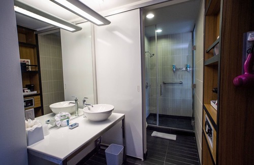 South Tulsa Hotel | Aloft by Marriott Tulsa