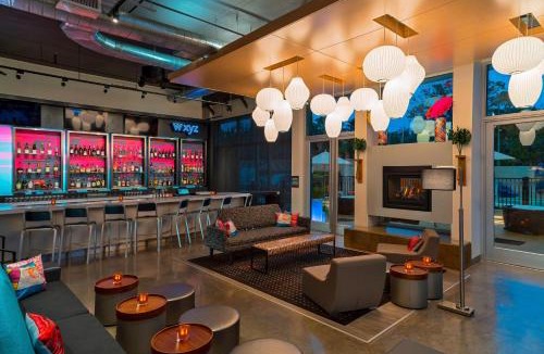 College Station Hotel | Aloft by Marriott College Station
