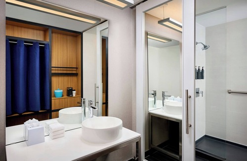 Vaughan Hotel | Aloft by Marriott Vaughan Mills