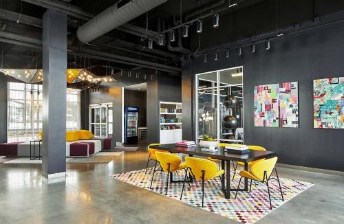 Twin Brook Hotel | Aloft Chattanooga Hamilton Place