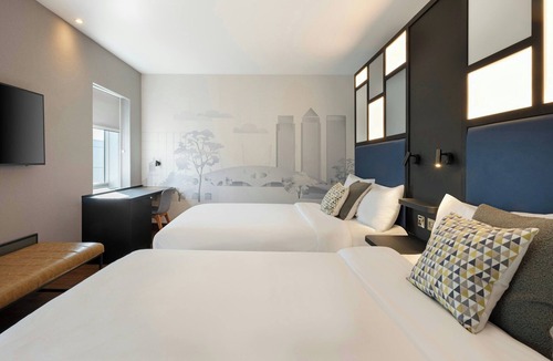 Custom House Hotel | Aloft London Excel