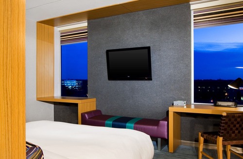 Mount Laurel Hotel | Aloft Mount Laurel