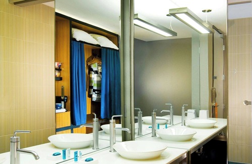 Mount Laurel Hotel | Aloft Mount Laurel