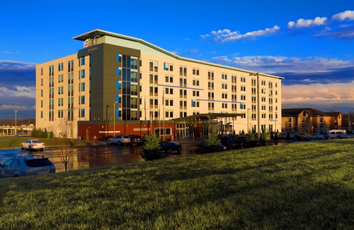 Mount Laurel Hotel | Aloft Mount Laurel