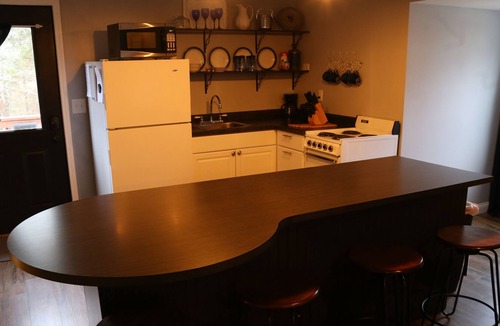 Paoli Apartment | Aloft near the Hoosier National Forest