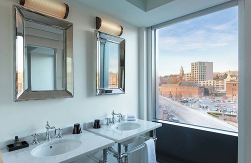 Downtown Hotel | Aloft Providence Downtown