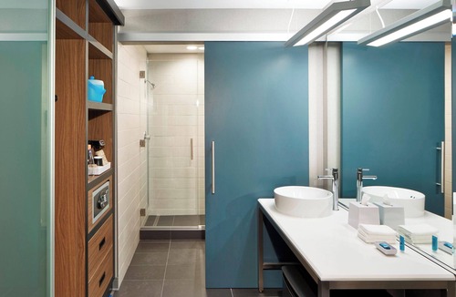 Overlake Hotel | Aloft Seattle Redmond