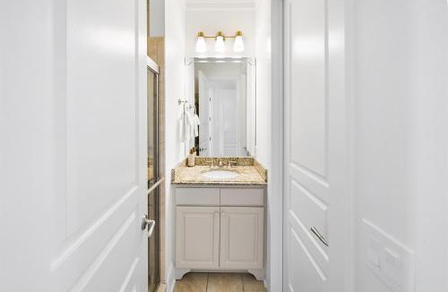 Miramar Beach House | Aloha Beaches 20 steps from Beach Private Pool