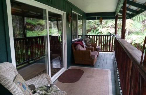 Volcano Bed & Breakfast | Aloha Crater Lodge