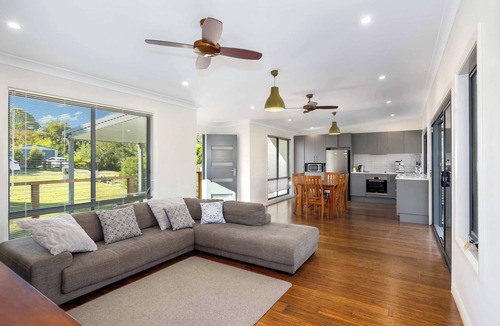 Kioloa House | Aloha Kioloa Summary: