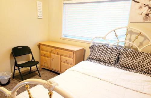 Aloha House | Aloha Paradise Room