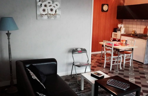 Albert Apartment | Aloha Studio: apartment