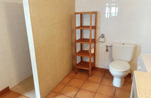 Sant Climent Sescebes Apartment | Alojamiento Familiar con Chimenea - Alt Empordà