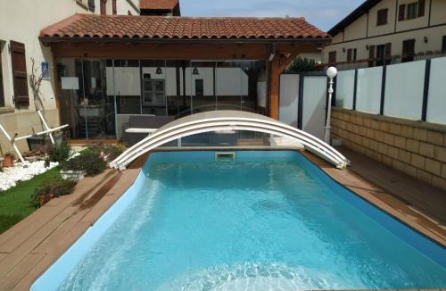 Urdaniz House | Alojamientos Acá y Allá