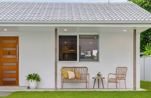 Burleigh Waters House | Aloka By Khove Summar