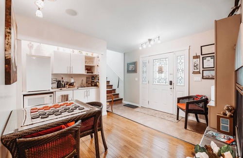 Montgomery House | Along River Ridge