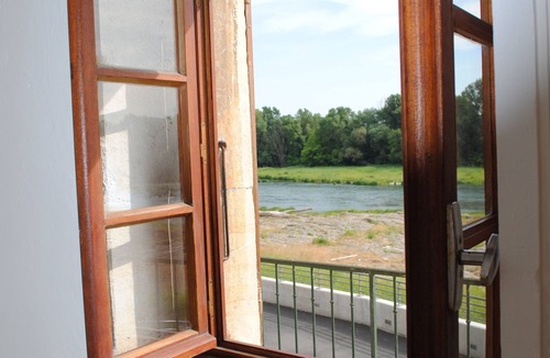 Baix House | Along the Rhône, Baix