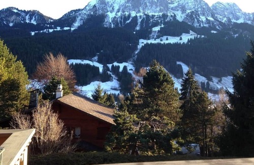 Rougemont Ski Chalet | Alp Sunrise - Top View Cozy Chalet
