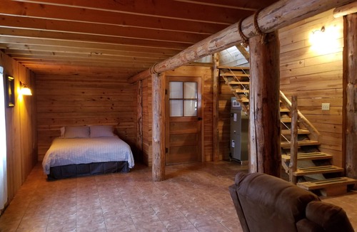 Glover Cabin | Alpaca Farm Stay