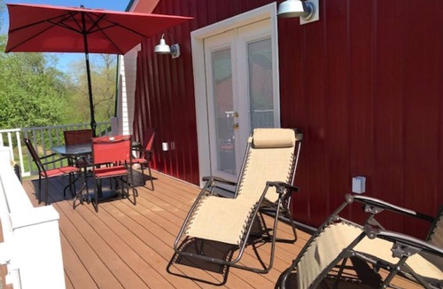 Emporium Apartment | Alpaca Farmstay & Dark Skies, PA Wilds -Lumber Heritage Region. Pet-Friendly!