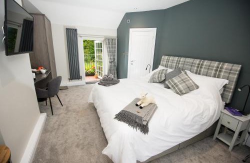 Higher Walton House | Alpaca Fold