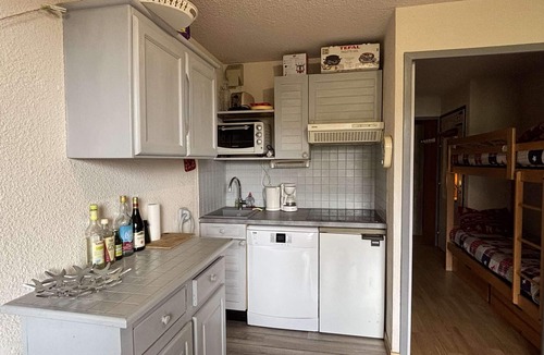 Viel-Alpe Apartment | Alpe d'Huez: 1BR, 4 people, near slopes, balcony, parking