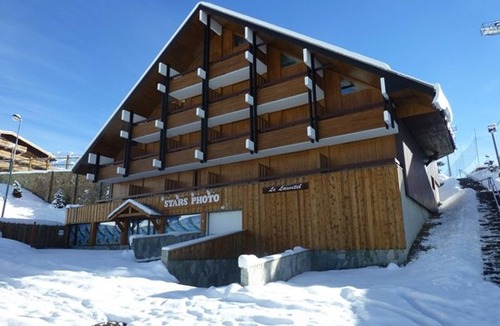 Viel-Alpe Apartment | Alpe d'Huez: 1BR, 4 people, near slopes, balcony, parking