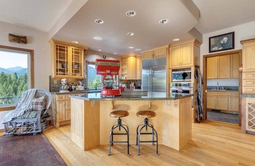 Packwood Cabin | AlpenChalet | Rainier View | 3 Bed, 2.5 Bath