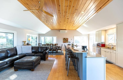 Blowing Rock House | Alpenglow - App Ski Mountain, Views, Hot Tub, Nice Yard