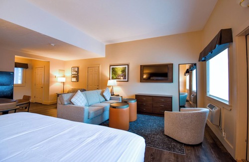 Bartlett Hotel | Alpenglow Lodge