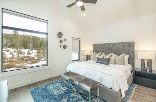 Winter Park Ski Chalet | Alpenglow Retreat