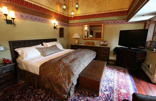 Media Bed & Breakfast | Alpenhof Bed and Breakfast