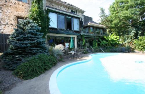 Media Bed & Breakfast | Alpenhof Bed & Breakfast