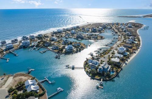 Inlet Harbour House | Alpha At The Point