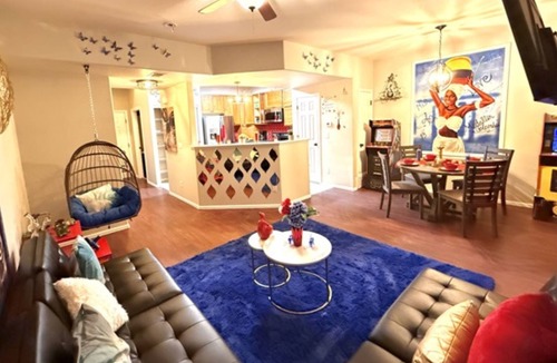 Thornton House | Alpha Cozy Home Game Arcade 420Friendly