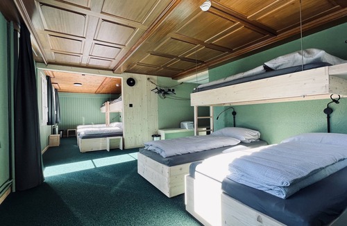 Allerheiligenberg Hostel | Alpina Einhorn
