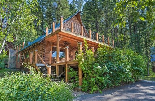 Alpine House | Alpine Adventures Cozy Log Cabin with Deck and Views!
